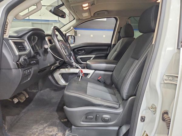 2018 NISSAN TITAN — DENT