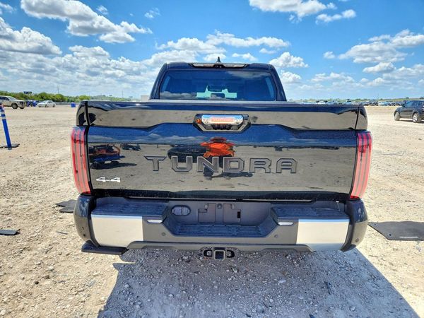 2024 TOYOTA TUNDRA