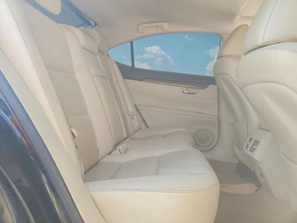 2014 LEXUS ES