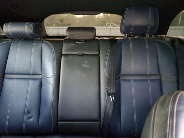 2018 LAND ROVER RANGEROVER R-Dynamic HSE — SUVN