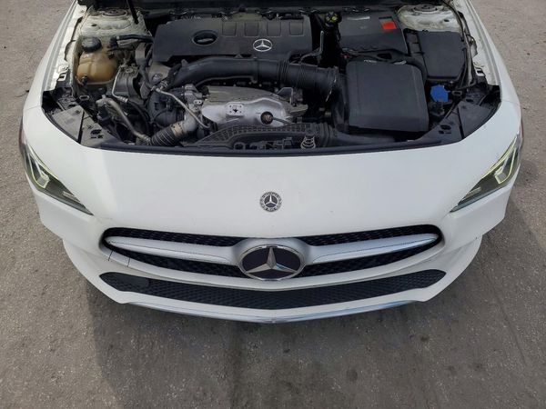 2020 MERCEDES-BENZ CLA