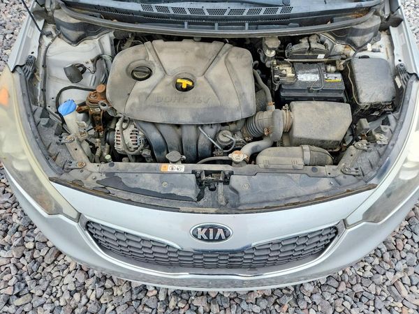 2015 KIA FORTE GL(Middle-low grade)