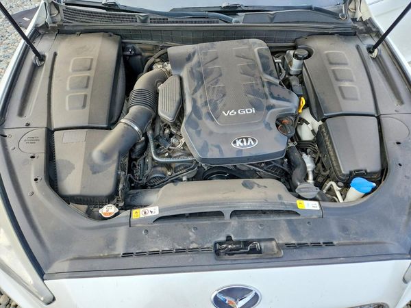 2016 KIA K900 Premium