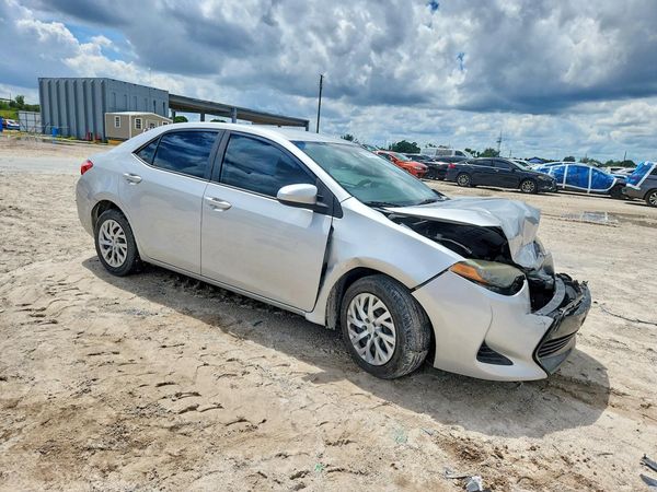 2018 TOYOTA COROLLA