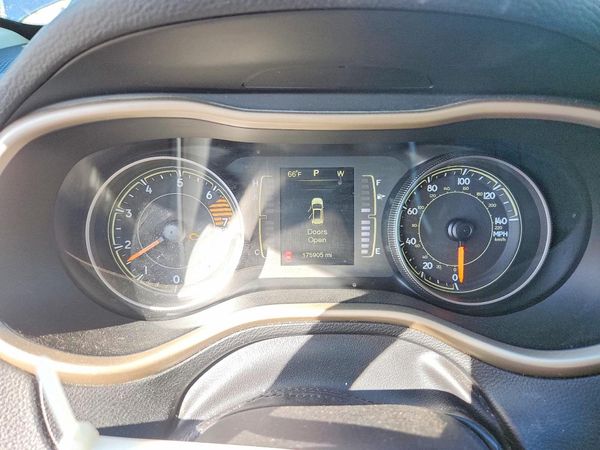 2016 JEEP CHEROKEE Sport — ODOM