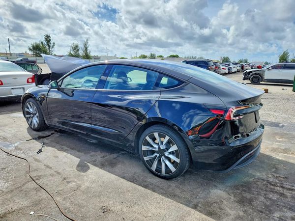 2025 TESLA MODEL 3