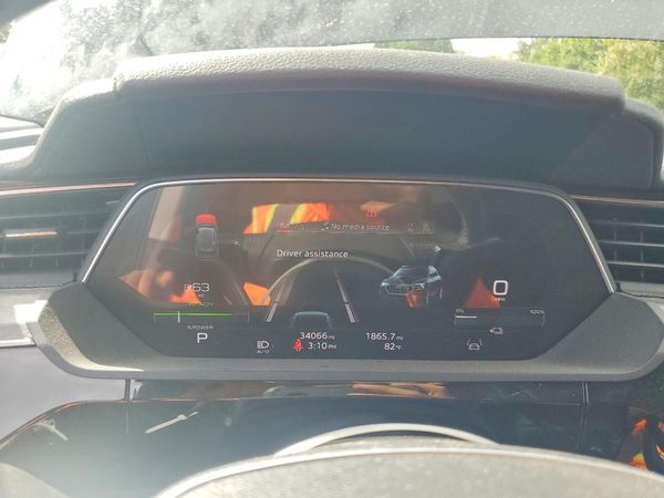 2021 AUDI E-TRON quattro Premium