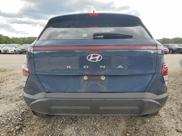 2024 HYUNDAI KONA SE
