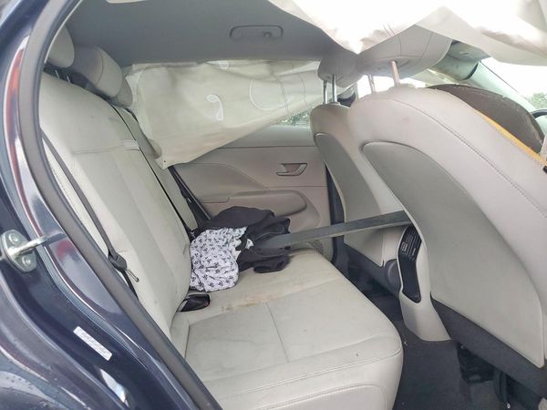 2024 HYUNDAI KONA SE