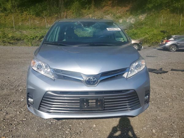 2020 TOYOTA SIENNA