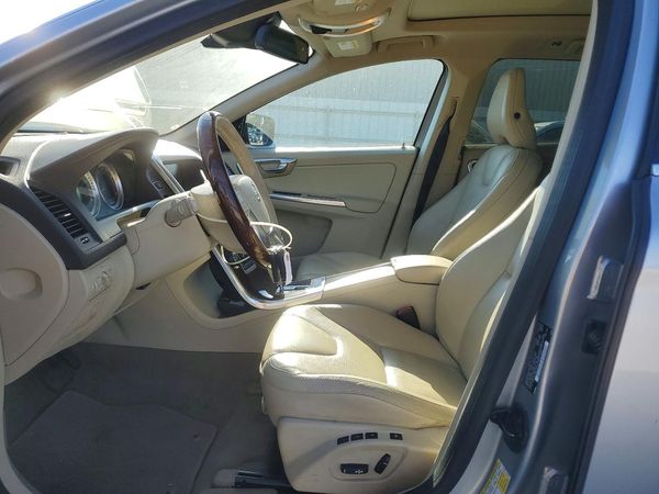2012 VOLVO XC60