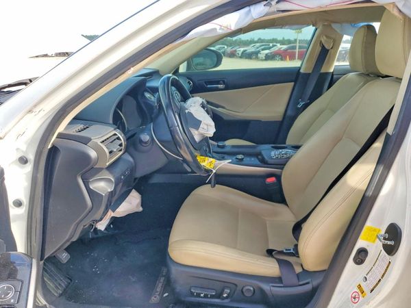 2016 LEXUS IS
