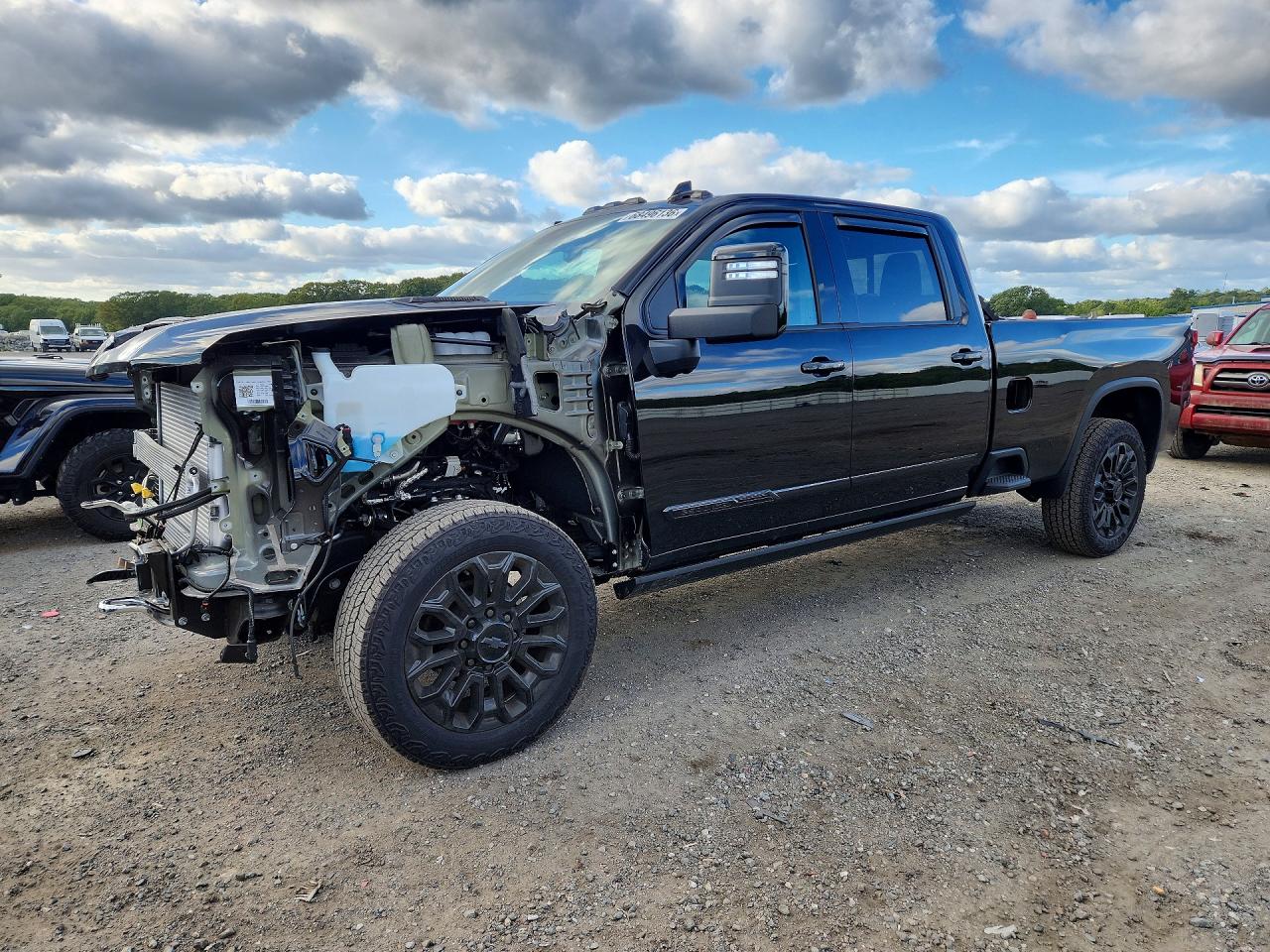2026 CHEVROLET SILVERADO High Country — Front 3/4