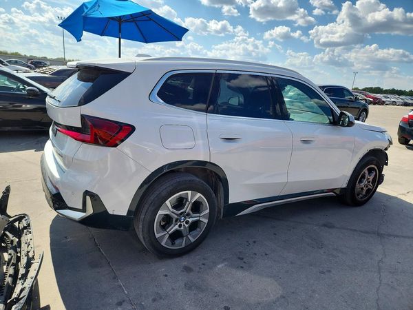2024 BMW X1