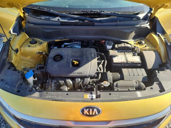 2021 KIA SELTOS — Engine bay
