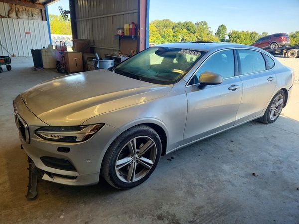 2018 VOLVO S90