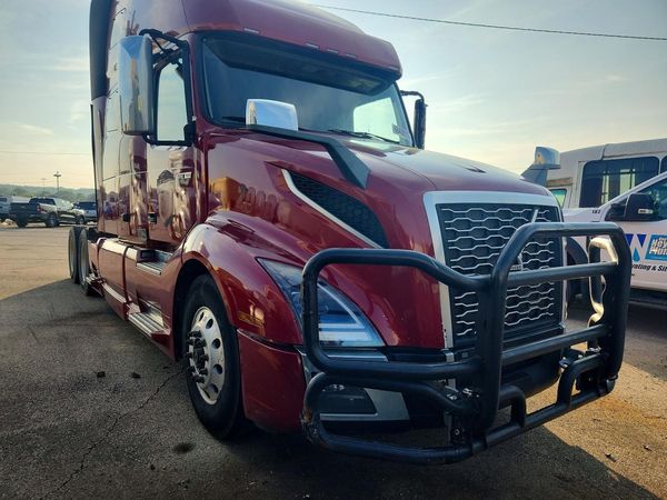 2019 VOLVO VN