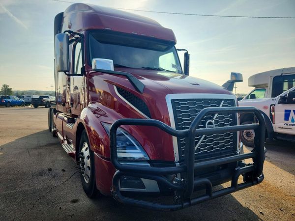 2019 VOLVO VN