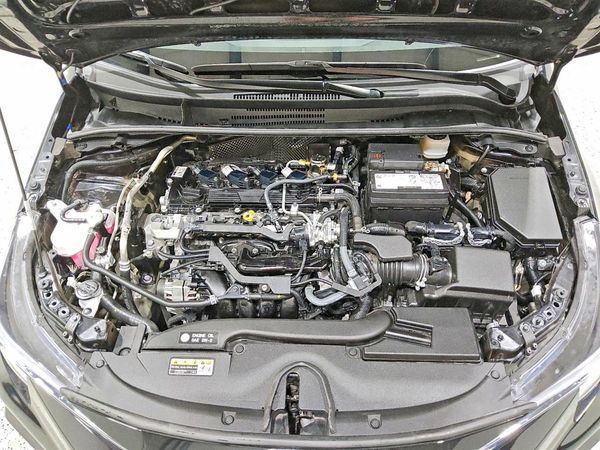 2026 TOYOTA COROLLA SE — Engine bay