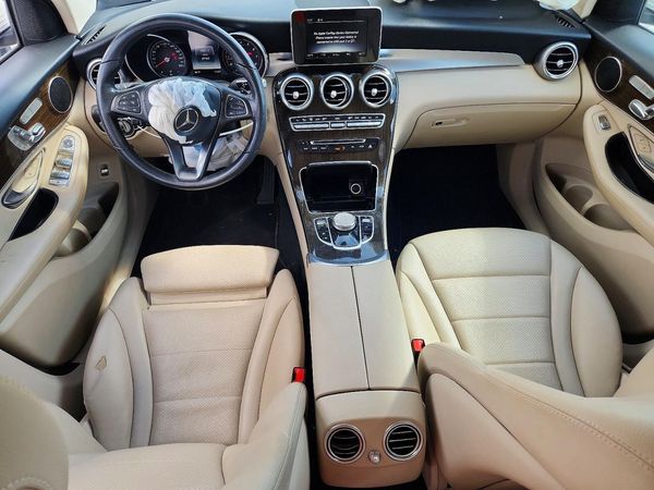 2019 MERCEDES-BENZ GLC GLC300