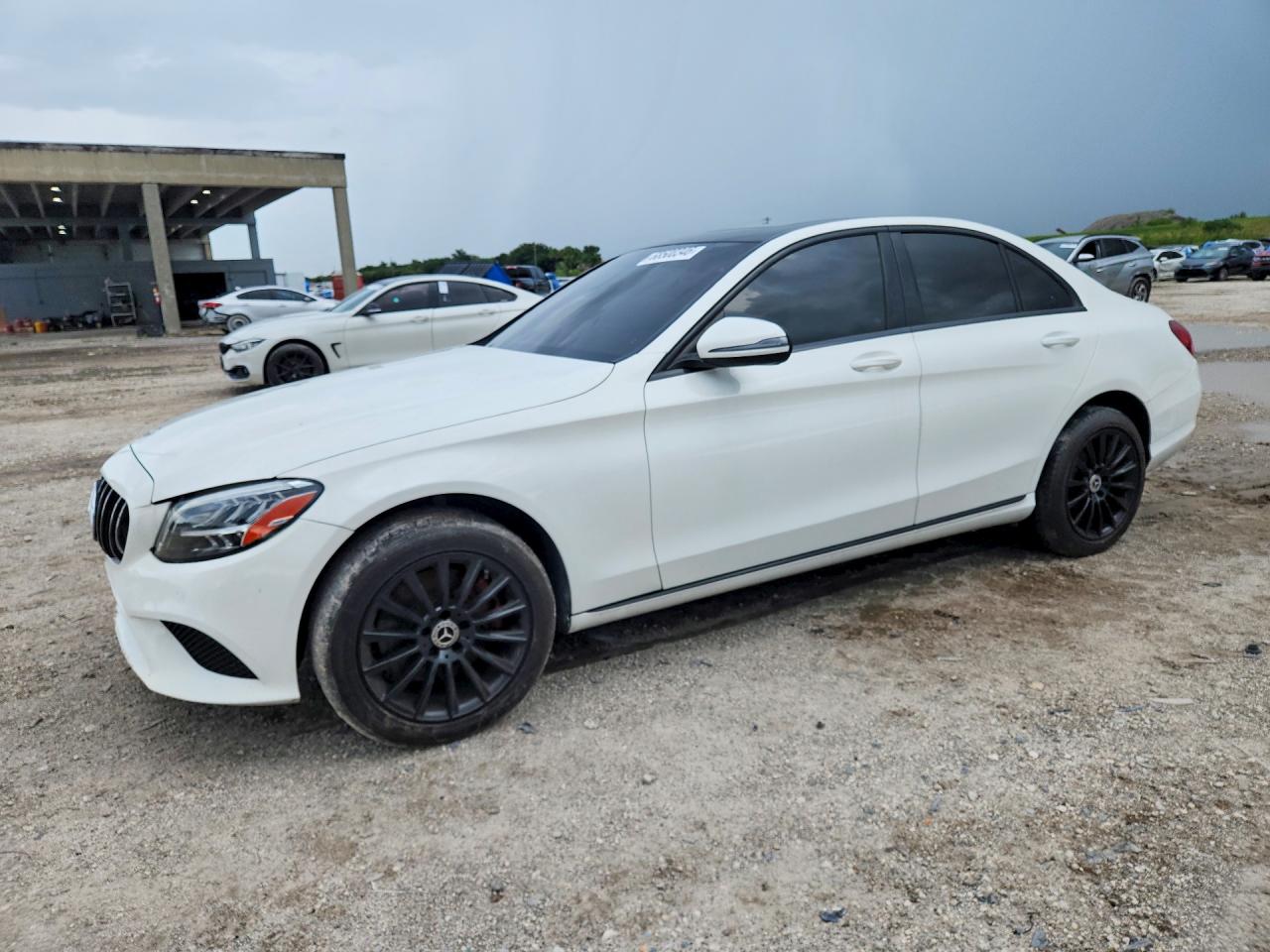 2019 MERCEDES-BENZ C-CLASS C300-4M — Front 3/4