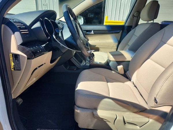 2012 KIA SORENTO GL(Middle-low grade) — DENT