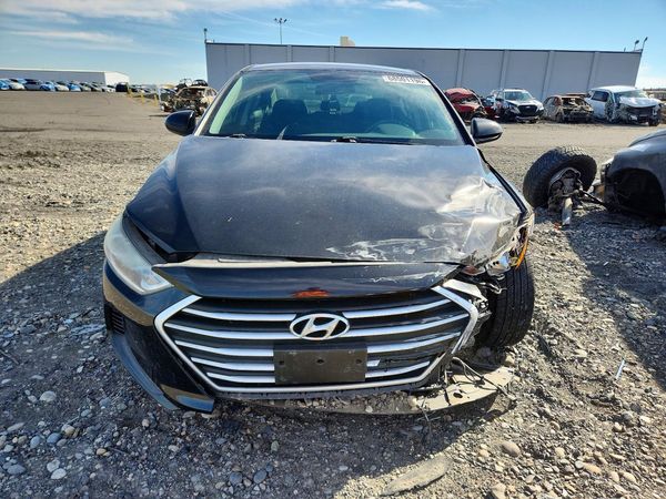 2018 HYUNDAI ELANTRA SE