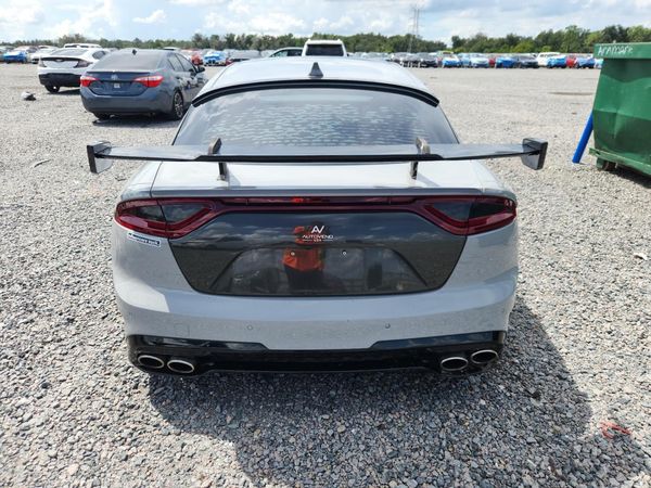 2020 KIA STINGER