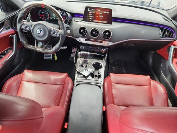 2020 KIA STINGER