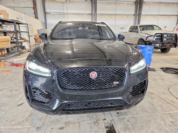 2018 JAGUAR F-PACE