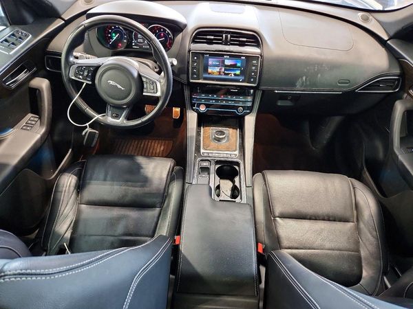 2018 JAGUAR F-PACE