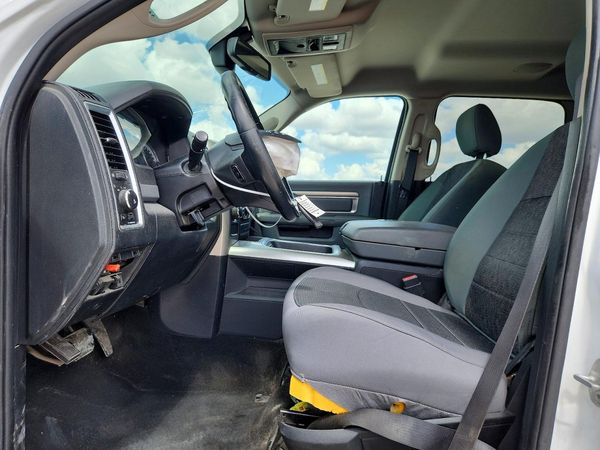 2016 RAM 1500 SLT — DENT