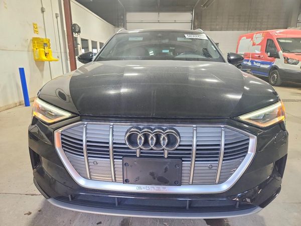2022 AUDI E-TRON