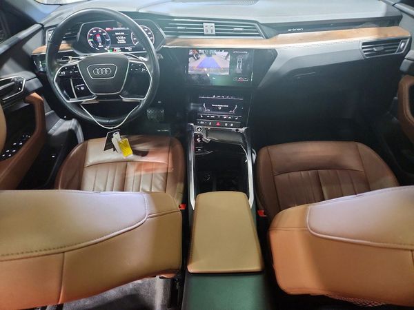 2022 AUDI E-TRON