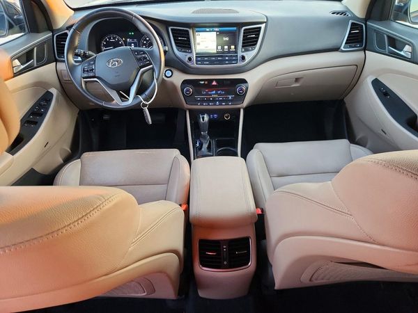 2017 HYUNDAI TUCSON