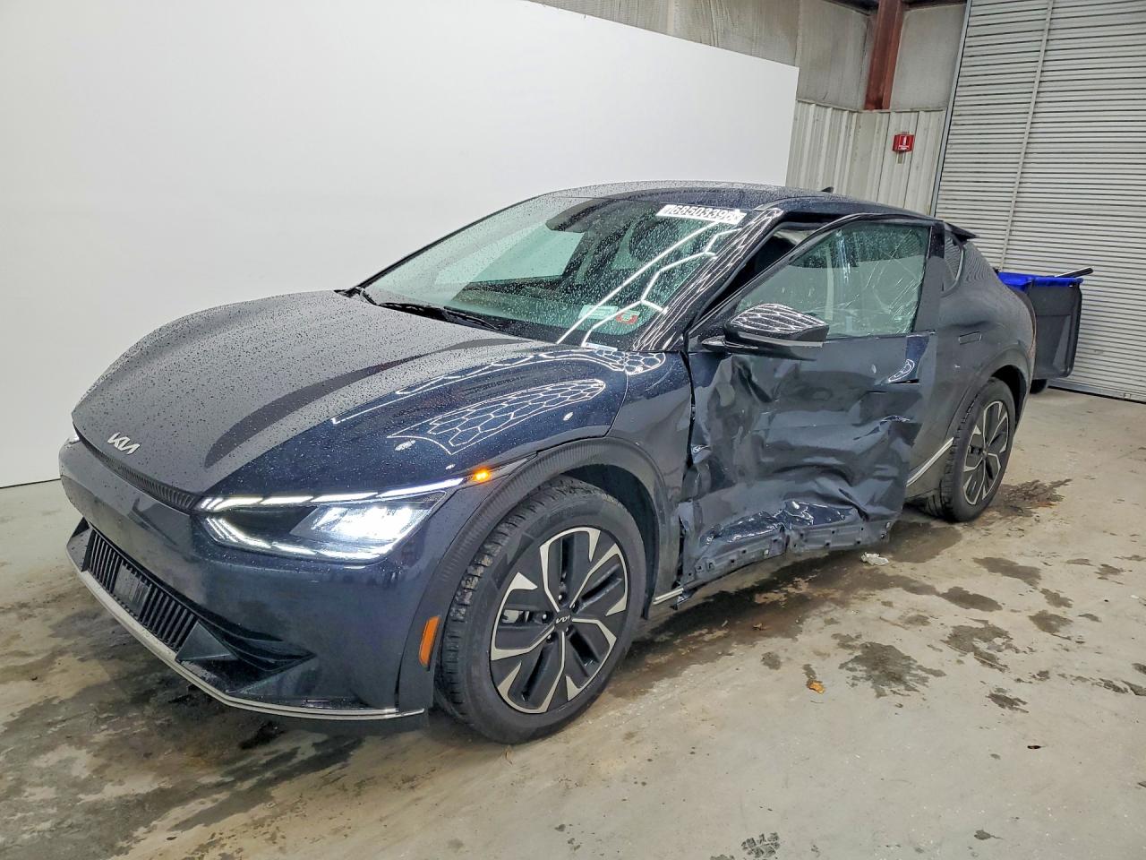 2023 KIA EV6 Light, Wind — Front 3/4