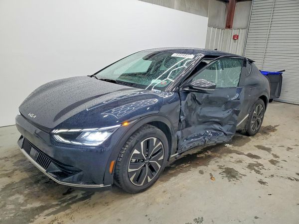 2023 KIA EV6 Light, Wind — Front 3/4