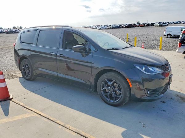 2020 CHRYSLER PACIFICA