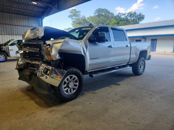 2017 CHEVROLET SILVERADO LTZ — Front 3/4