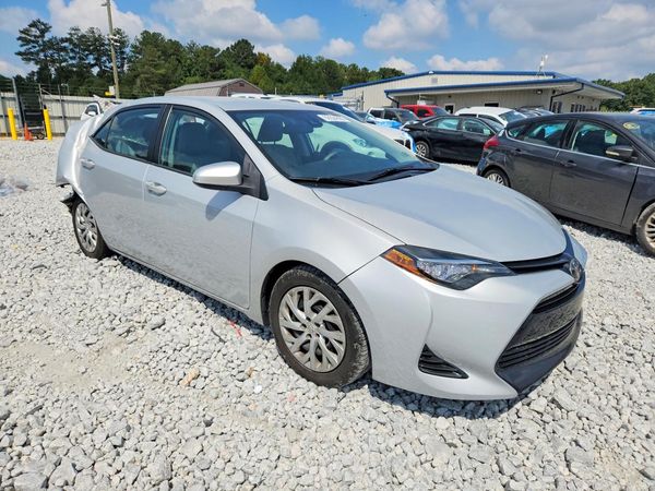 2017 TOYOTA COROLLA — Passenger 3/4