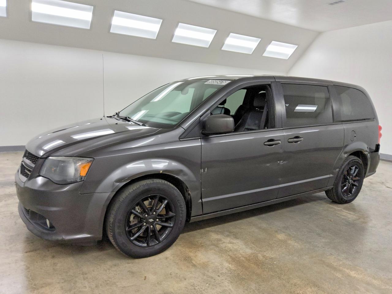 2019 DODGE GRAND CARAVAN GT — Front 3/4