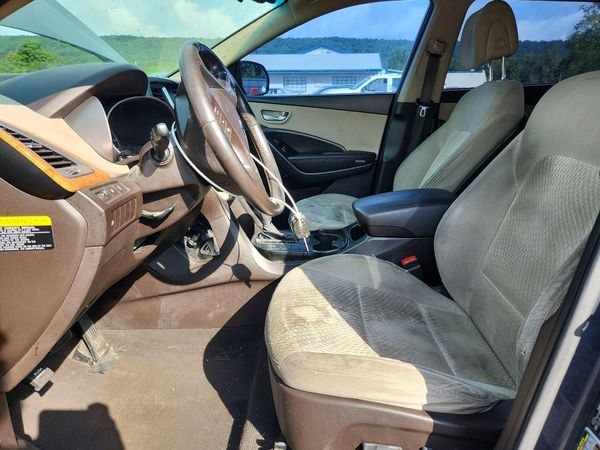 2014 HYUNDAI SANTA FE GL — DENT