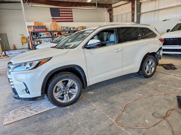 2018 TOYOTA HIGHLANDER