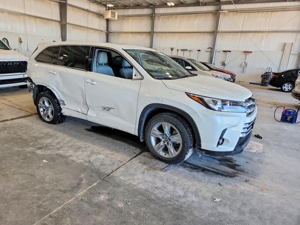 2018 TOYOTA HIGHLANDER