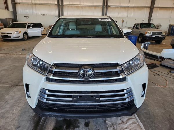 2018 TOYOTA HIGHLANDER