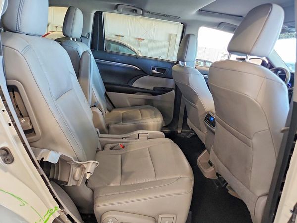 2018 TOYOTA HIGHLANDER