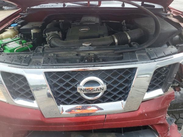 2019 NISSAN FRONTIER — Engine bay