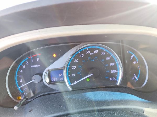 2012 TOYOTA SIENNA