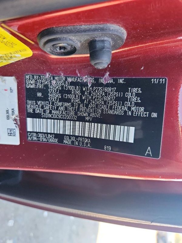 2012 TOYOTA SIENNA