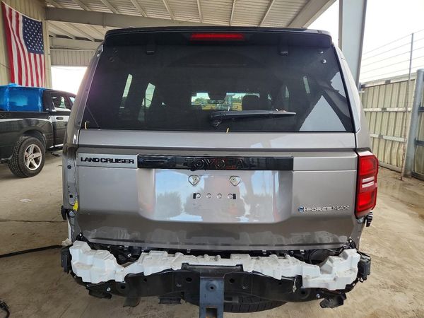 2025 TOYOTA LAND CRUISER